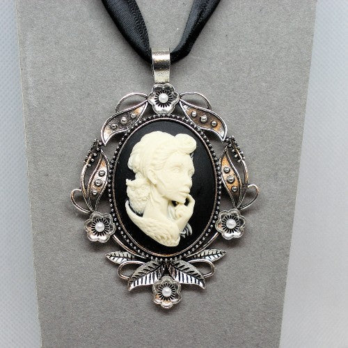 Gypsy Cameo Pendant