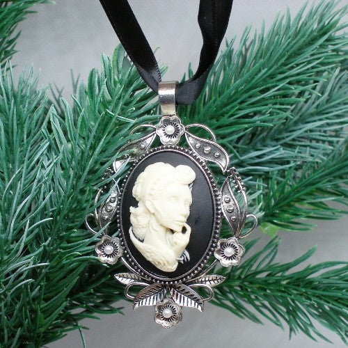 Gypsy Cameo Pendant
