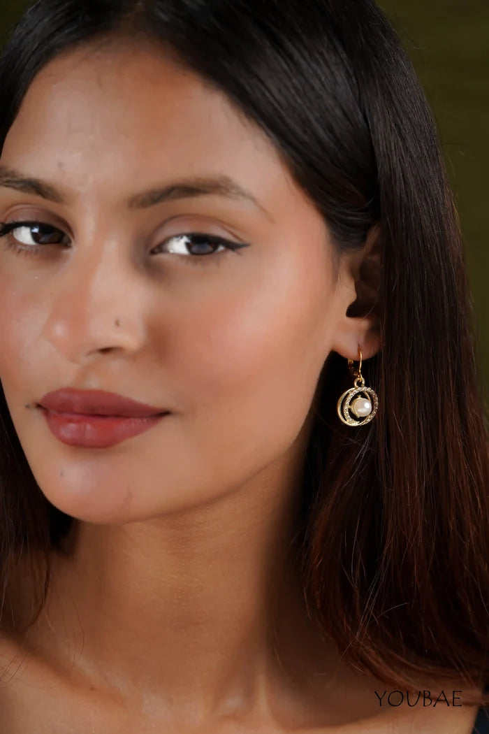 Kia Studded Pearl Earrings