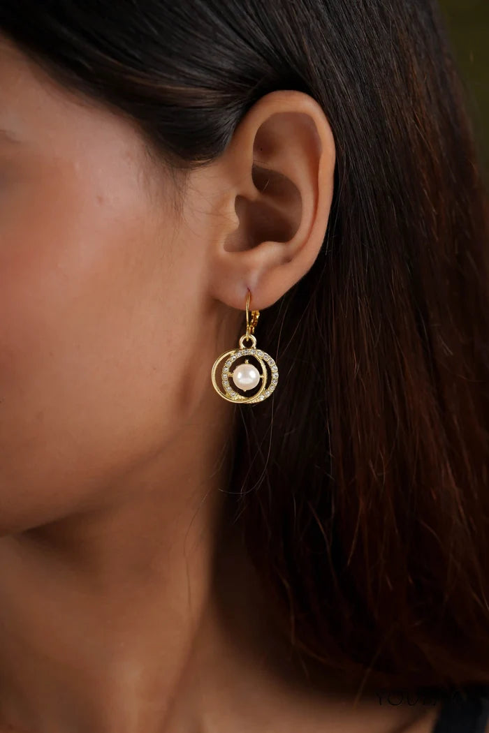 Kia Studded Pearl Earrings