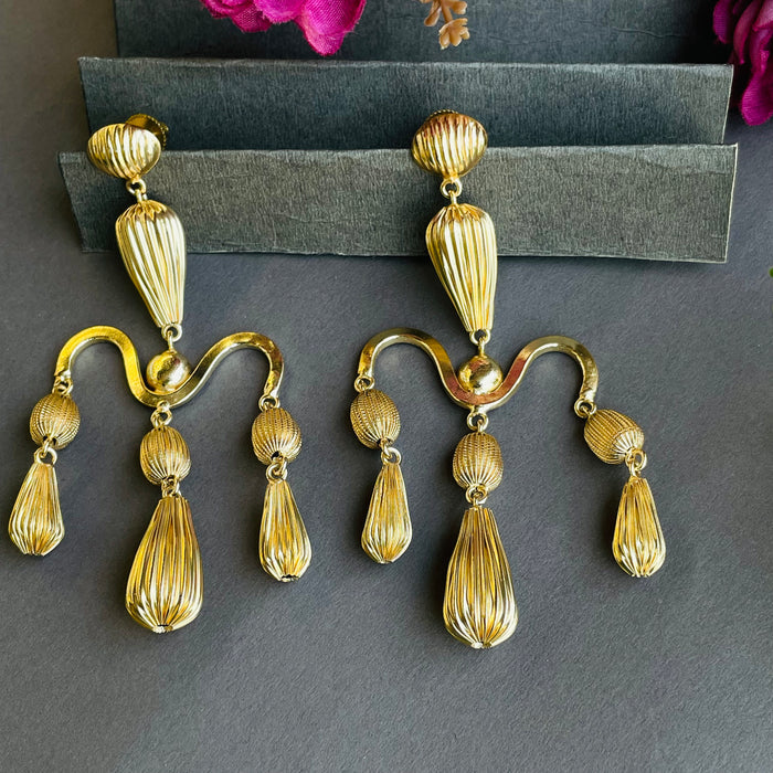 Layla aria earrings