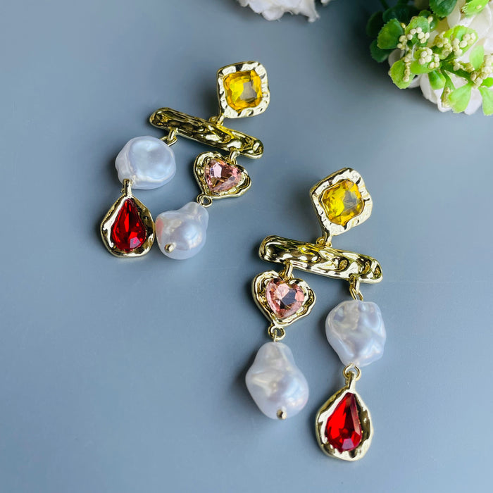 Layla Betsy Earrings