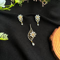 Manjari Pendant Set