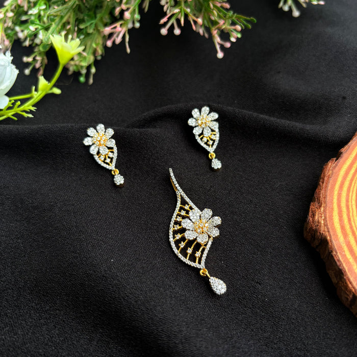 Manjari Pendant Set