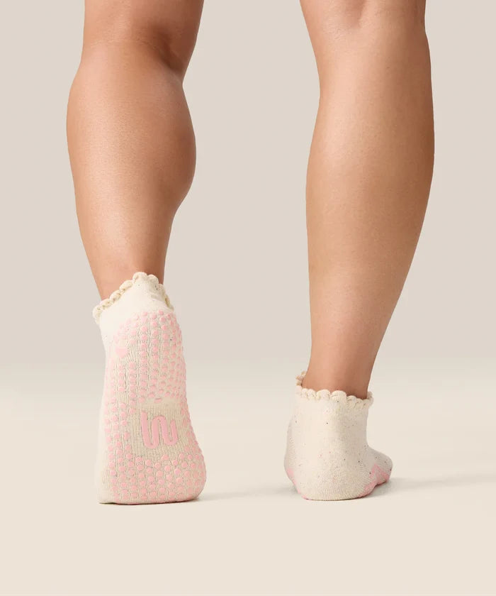 [MoveActive] Low Rise Ankle Grip Socks - Love Confetti