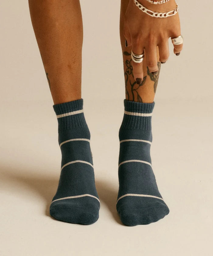[MoveActive] Quarter Crew Non Slip Grip Socks - Baseline Navy