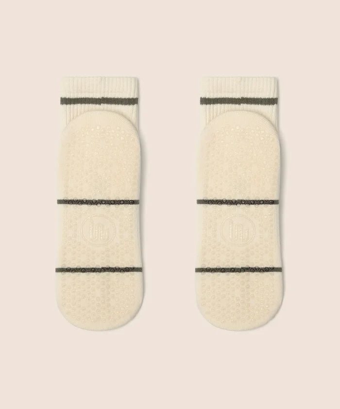[MoveActive] Quarter Crew Non Slip Grip Socks - Baseline Oat