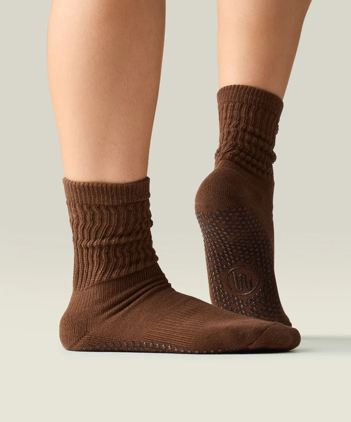 [MoveActive] Scrunch Non Slip Grip Socks - Chocolate