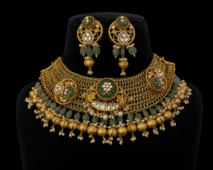 Nayaab Aadhira Neckpiece