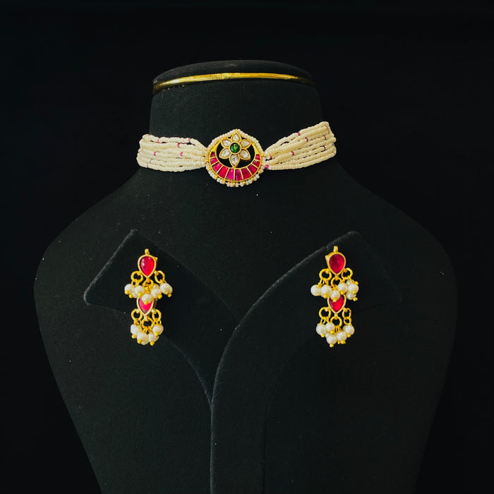 Nayaab Aanya Choker