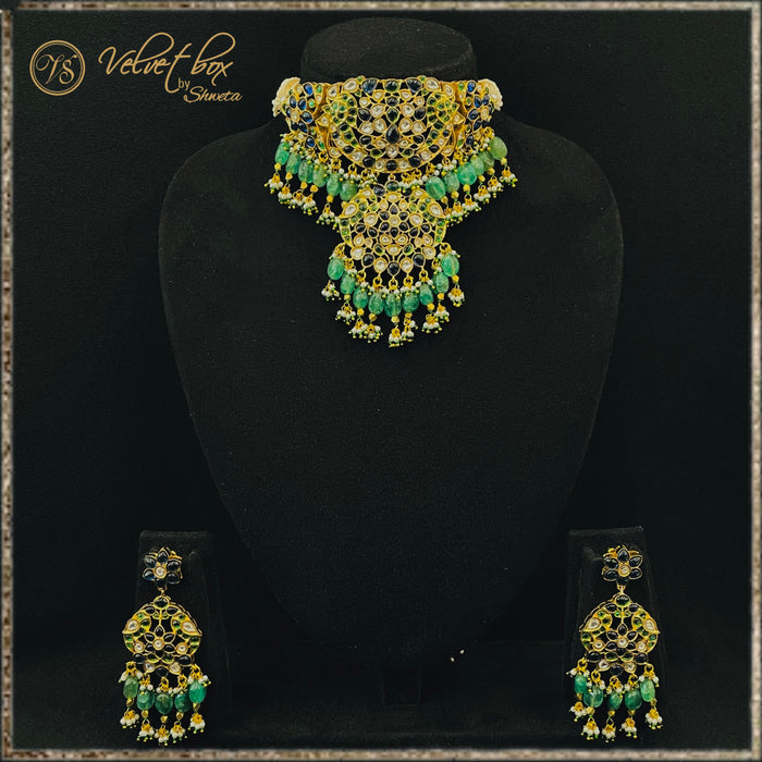 Nayaab Aarohi Choker