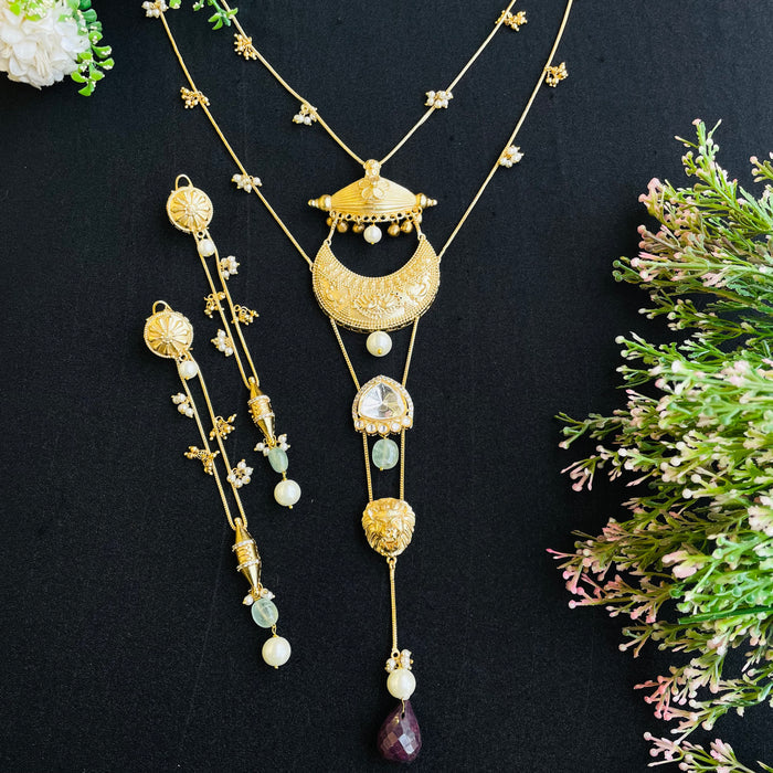 Nayaab Aditi Neckpiece