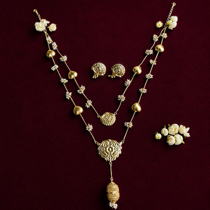 Nayaab Akshra neckpiece