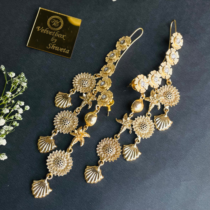 Nayaab Alizea gold earcuff