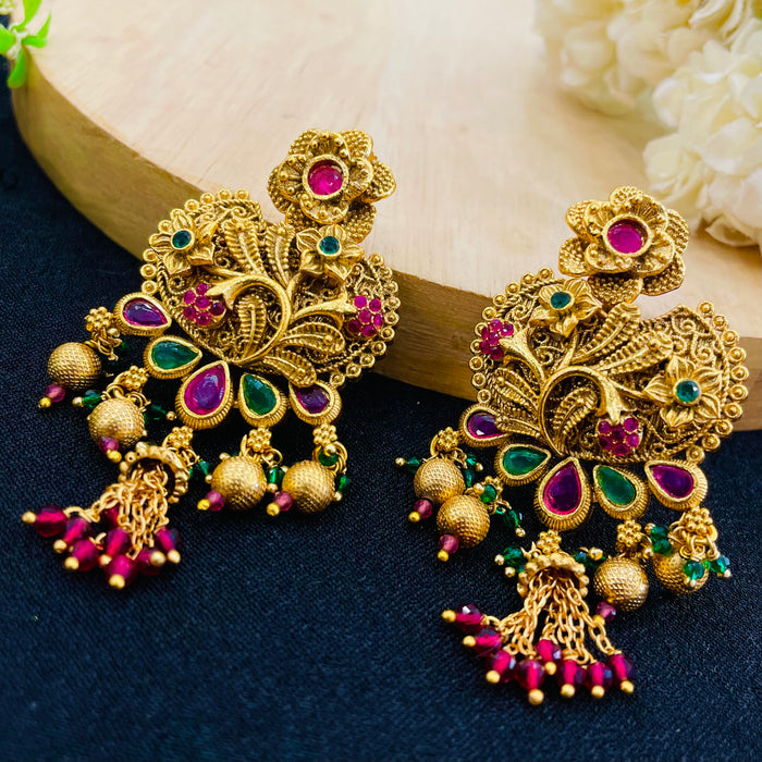 Nayaab Amisha Neckpiece