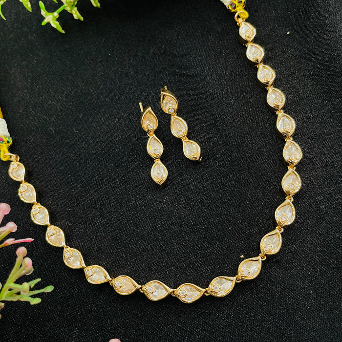 Nayaab arushi Polki neckpiece