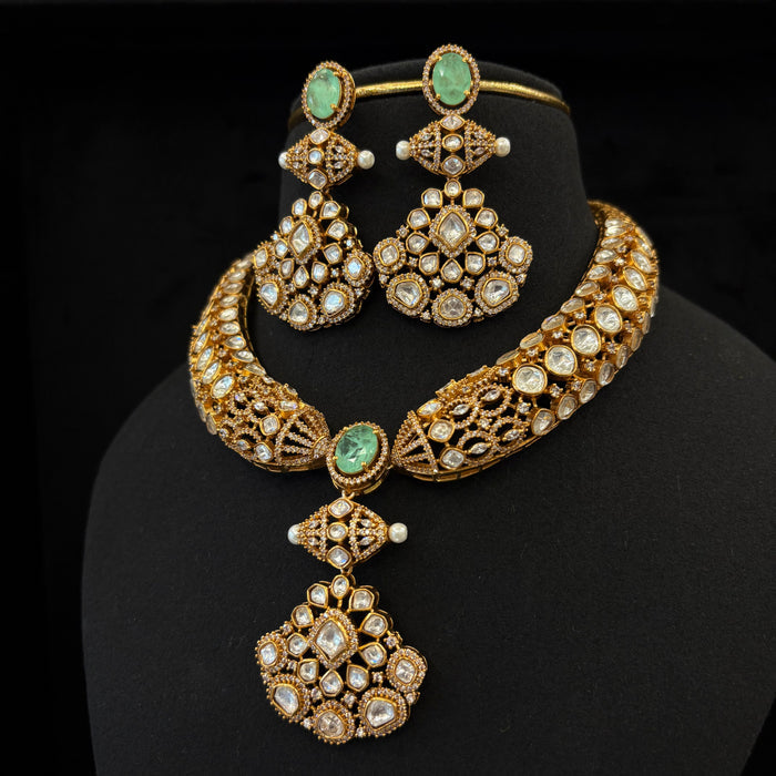 Nayaab Avira Neckpiece