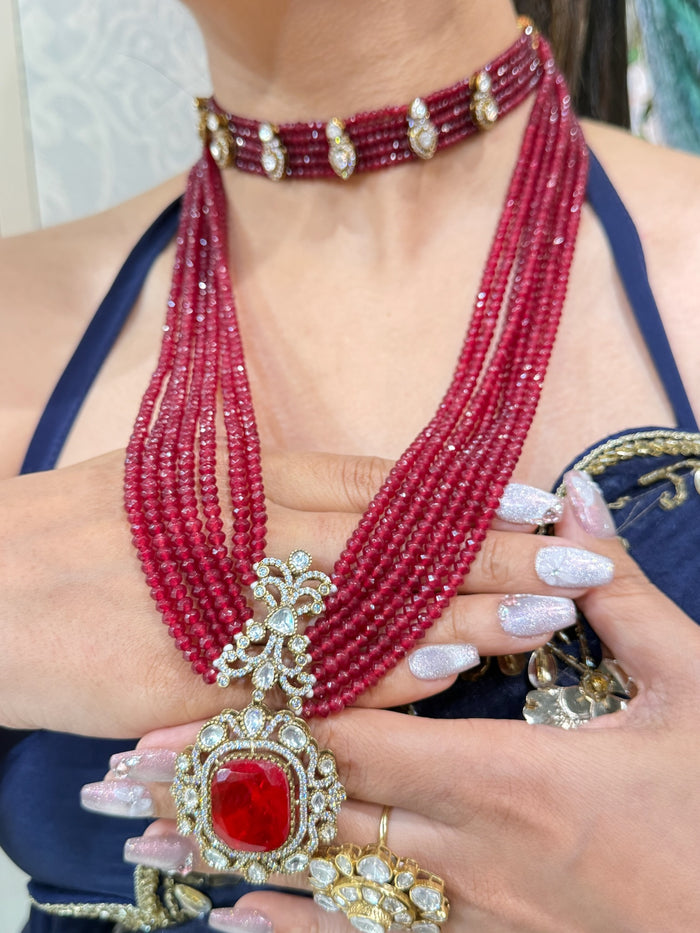 Nayaab girija long neckpiece
