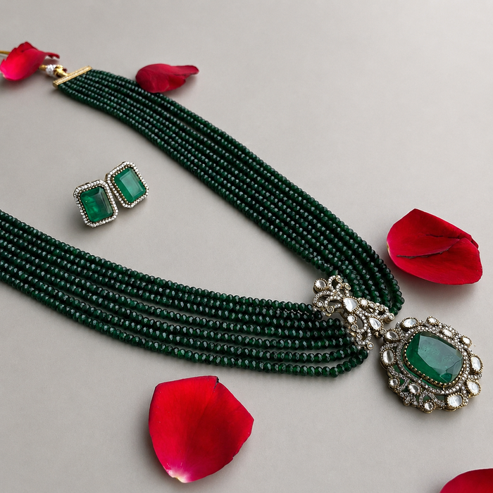 Nayaab girija long neckpiece