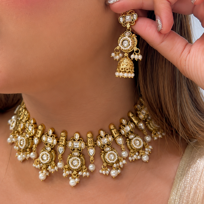 Nayaab ishani neckpiece