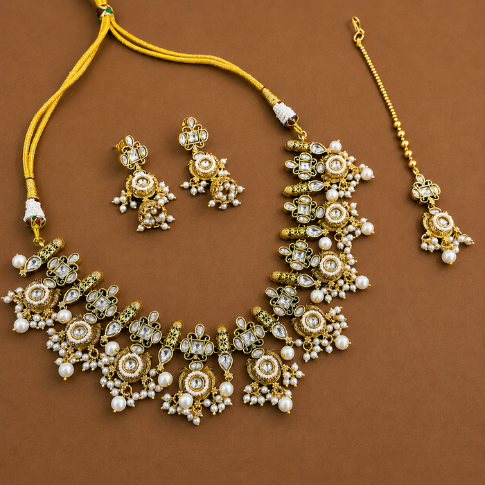 Nayaab ishani neckpiece