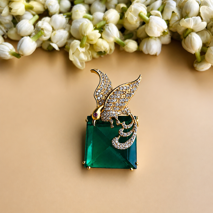 Nayaab Ishita brooch