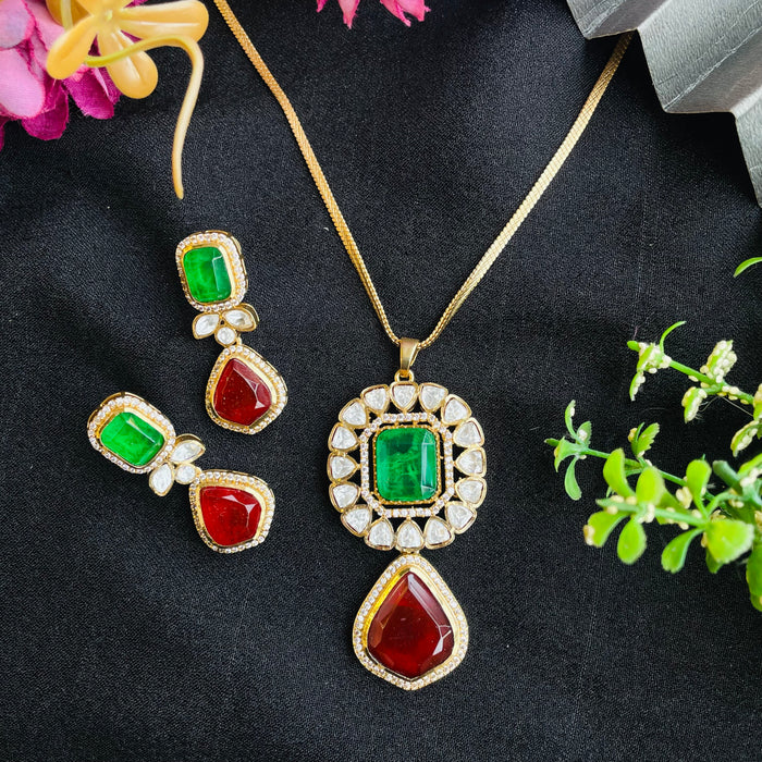 Nayaab jaxon pendent