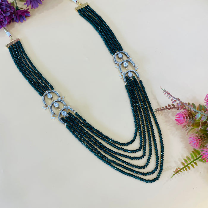 Nayaab Jess neckpiece