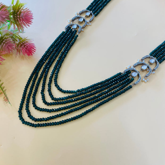Nayaab Jess neckpiece