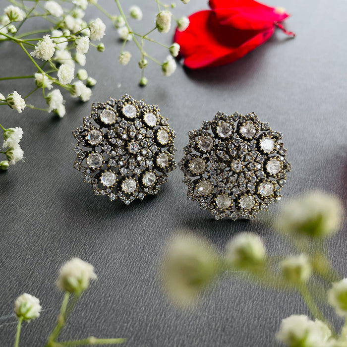 Nayaab jiya studs