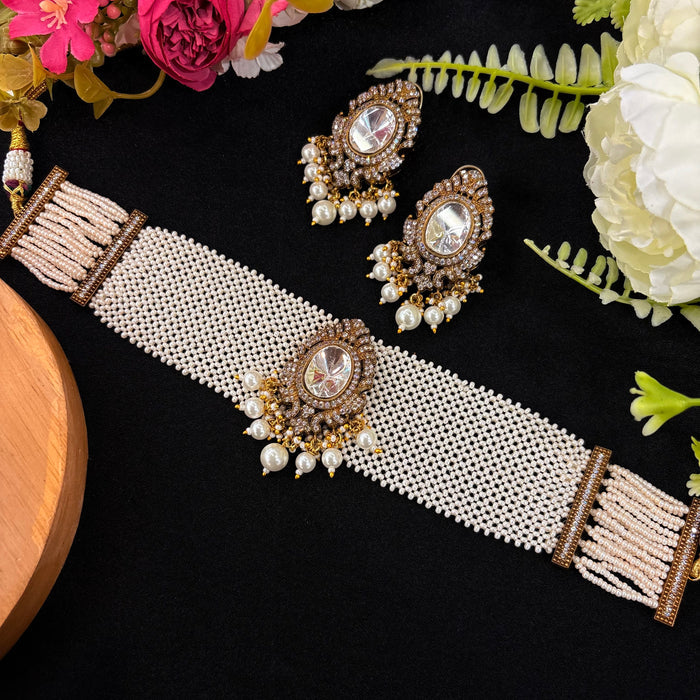 Nayaab Kavya Choker