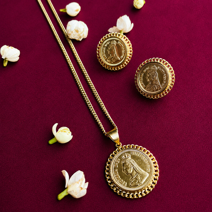 Nayaab Kiara Pendant Set