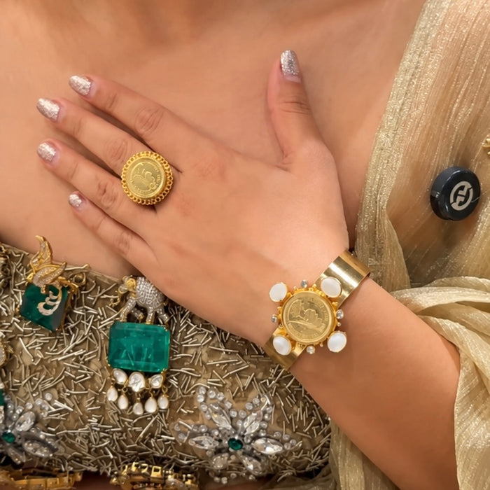 Nayaab kiara studs with ring combo