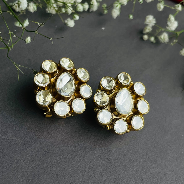 Nayaab Kriti studs