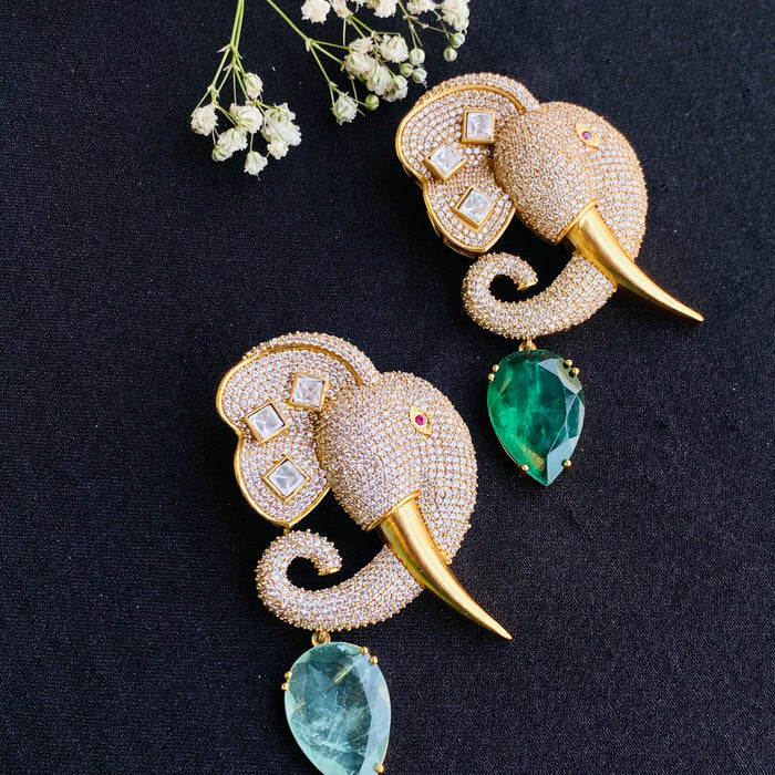 Nayaab Lacey brooch