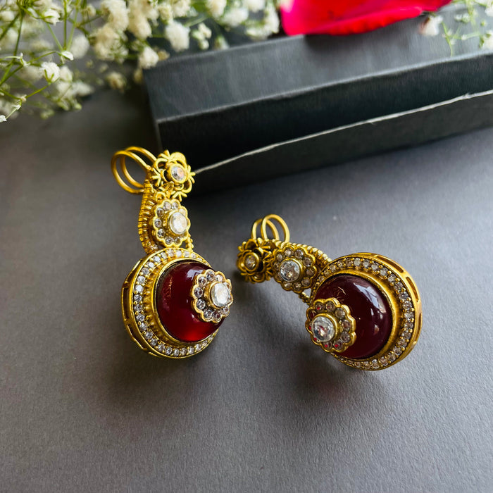 Nayaab Lavanya Earcuff