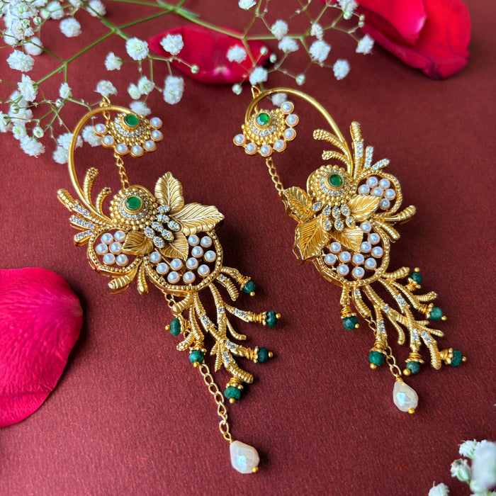 Nayaab Lavanya Earcuff