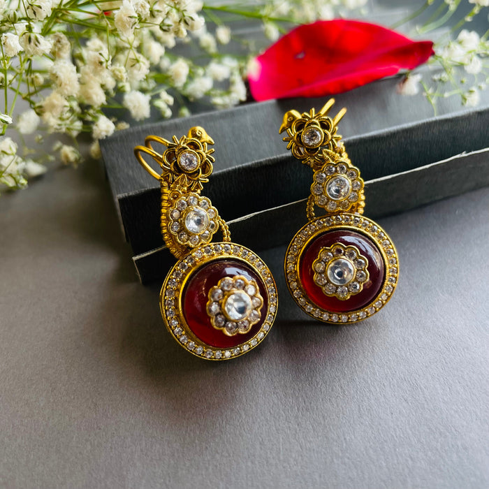 Nayaab Lavanya Earcuff