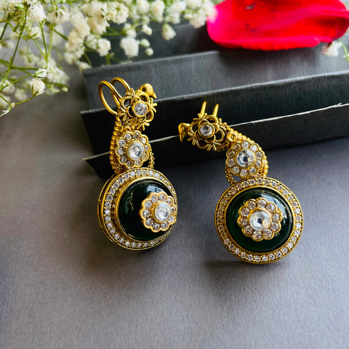Nayaab Lavanya Earcuff