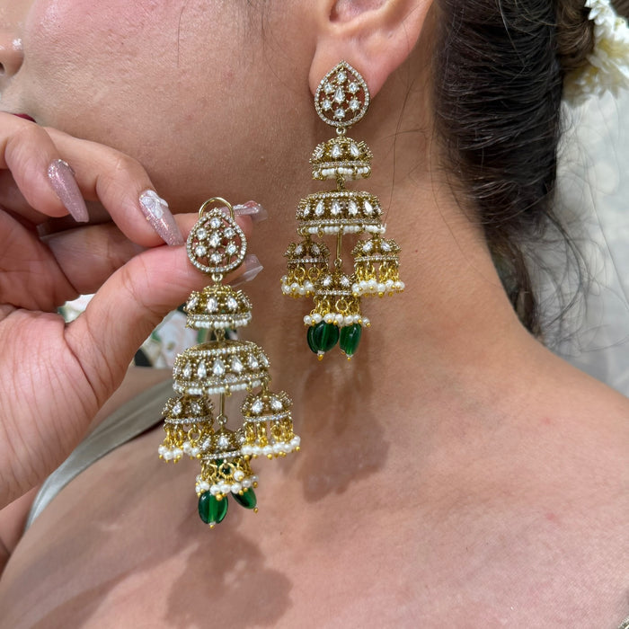 Nayaab Myra Jhumki