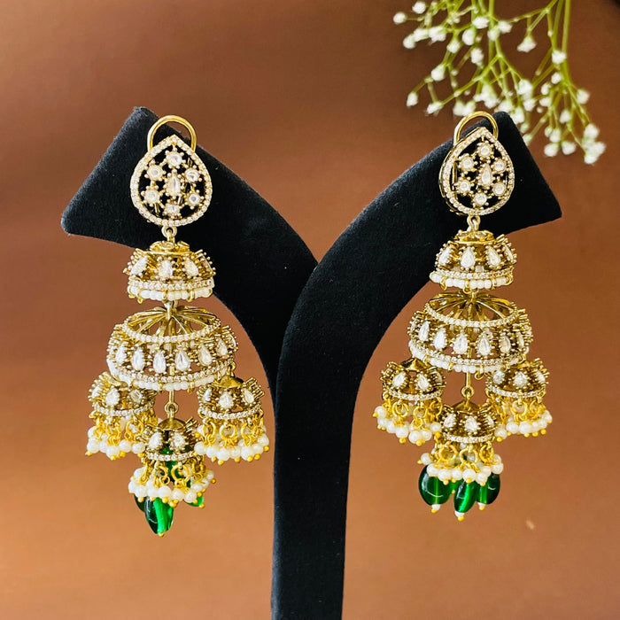 Nayaab Myra Jhumki