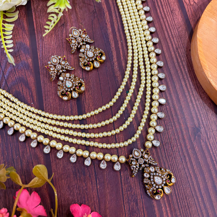 Nayaab Myra Neckpiece