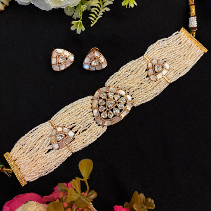 Nayaab Myra Pearl Choker