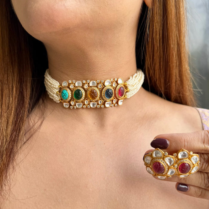 Nayaab Navratn choker