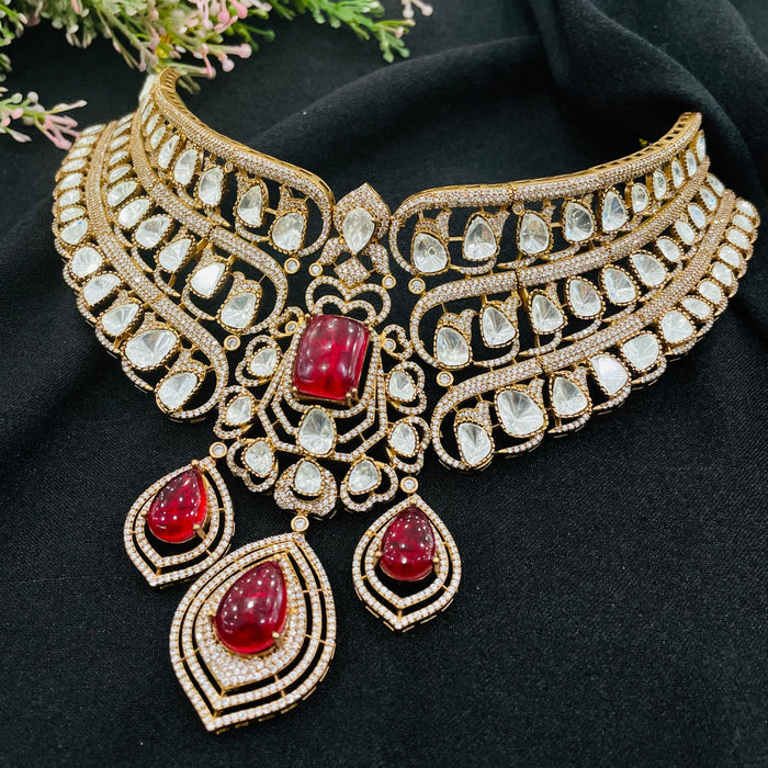 Nayaab Niharika Neckpiece