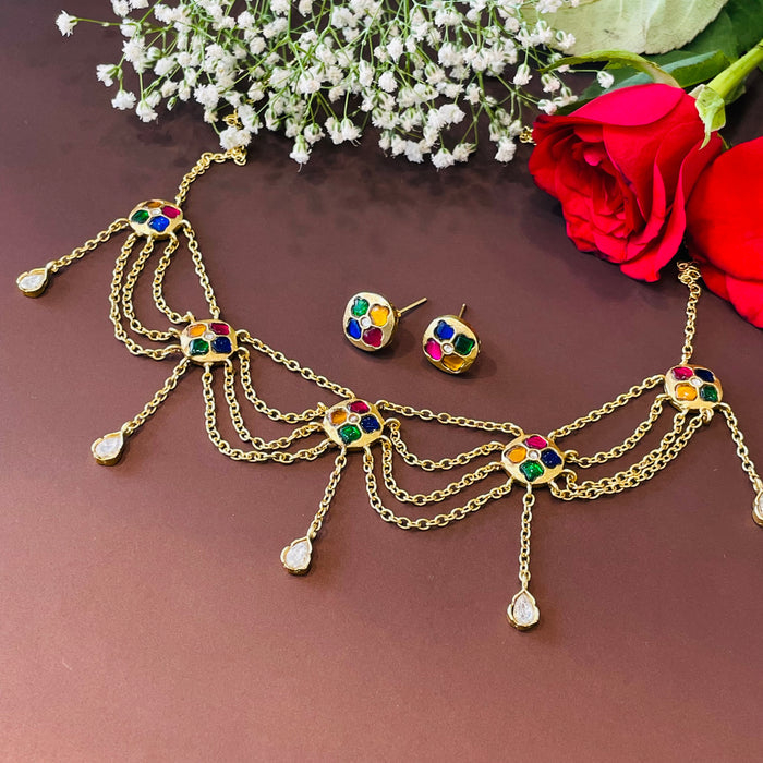 Nayaab Nyra Choker