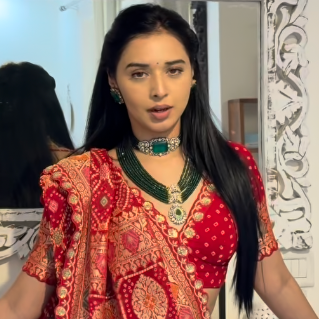 Nayaab Ruhani Choker