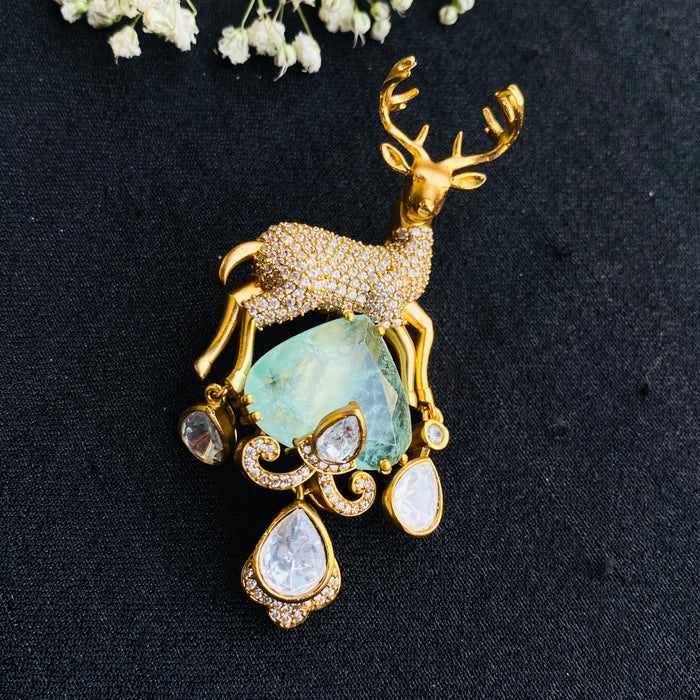 Nayaab Sabina brooch