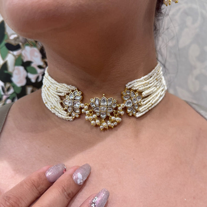 Nayaab Shanaya Choker