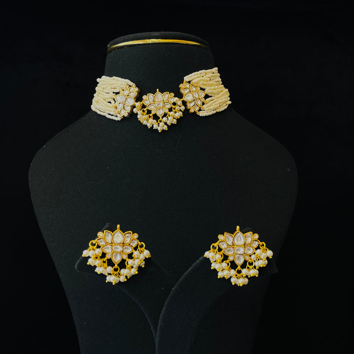 Nayaab Shanaya Choker